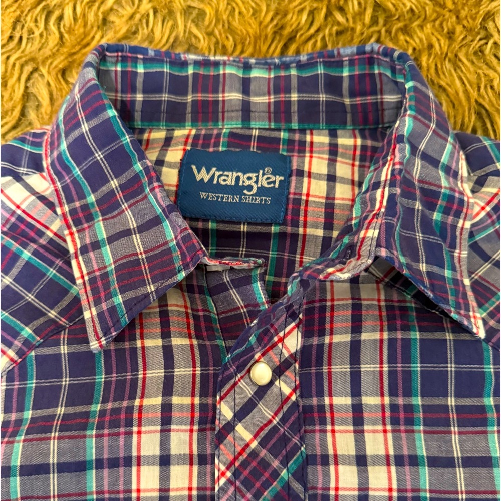 Western pearl snap shirt by Wrangler | Size L
